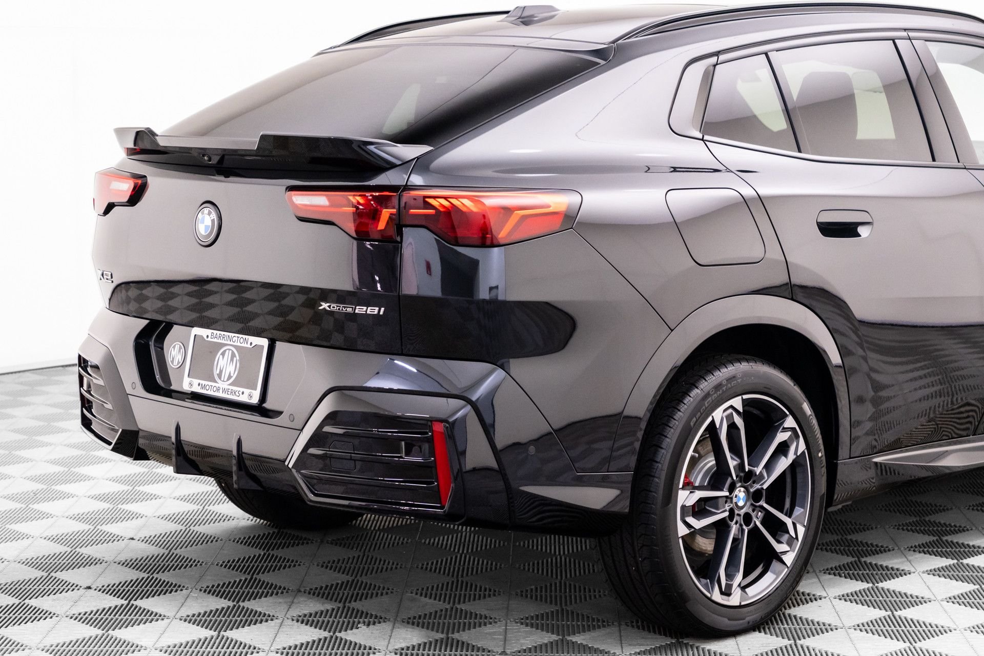 New 2026 BMW X2 xDrive28i w/ Technology Package AWD/4WD image 31