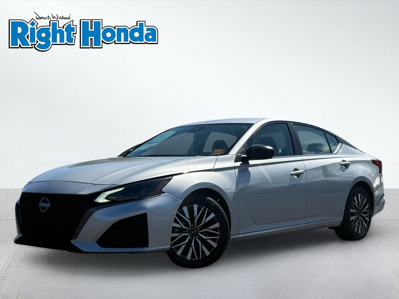 Used 2026 Nissan Altima 2.5 SV FWD image 2