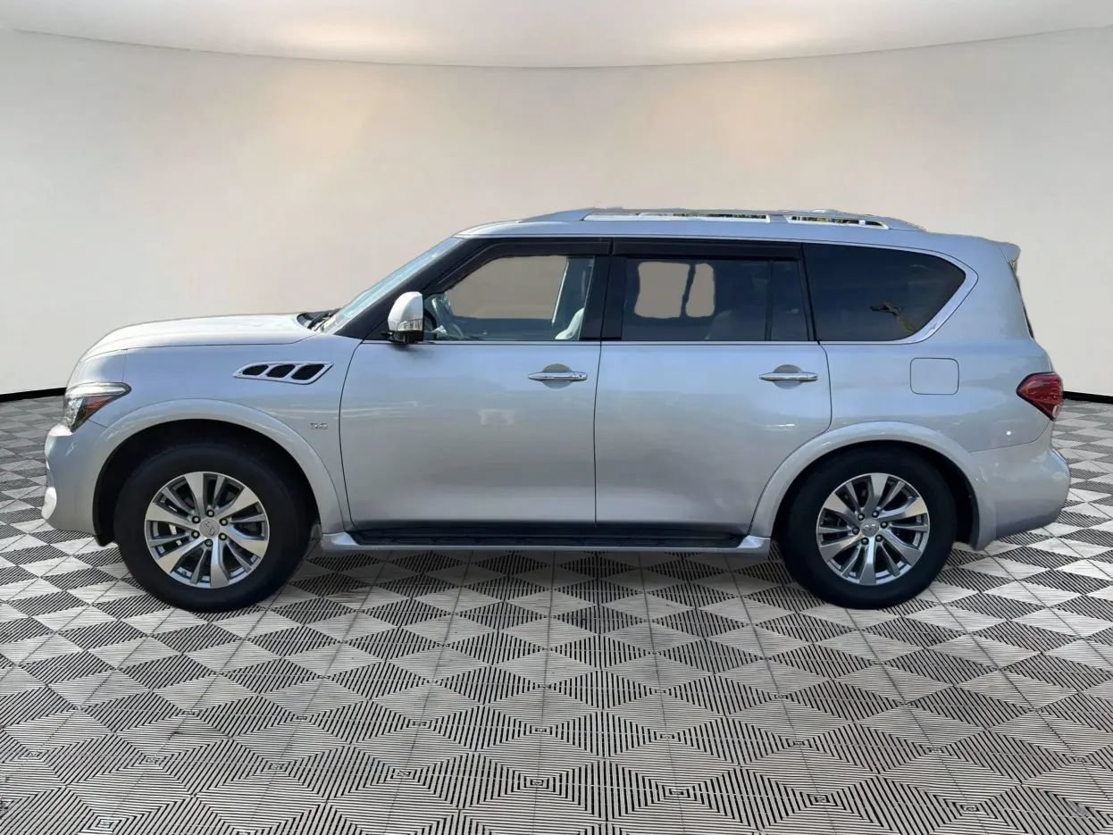 Used 2016 INFINITI QX80 4WD w/ All Season Package image 4