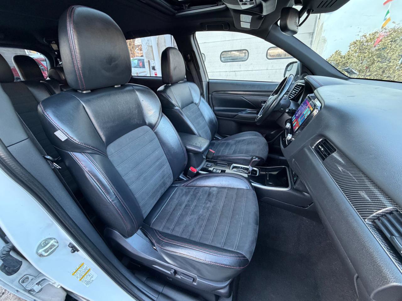 Used 2020 Mitsubishi Outlander LE FWD image 38