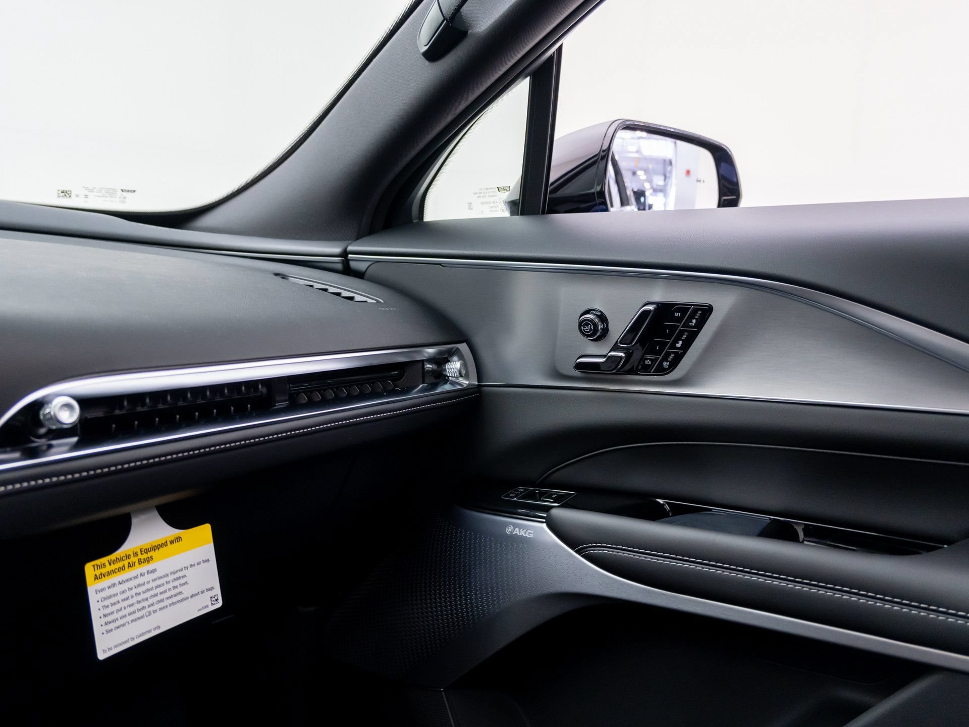 New 2027 Cadillac Lyriq Signature Sport AWD/4WD image 30