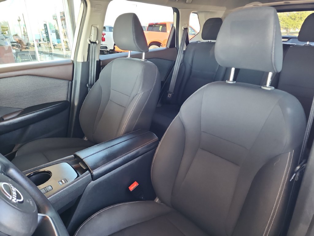 Used 2023 Nissan Rogue S FWD image 14