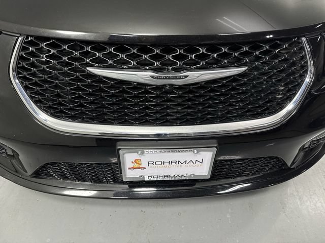 Used 2025 Chrysler Pacifica Select FWD image 26