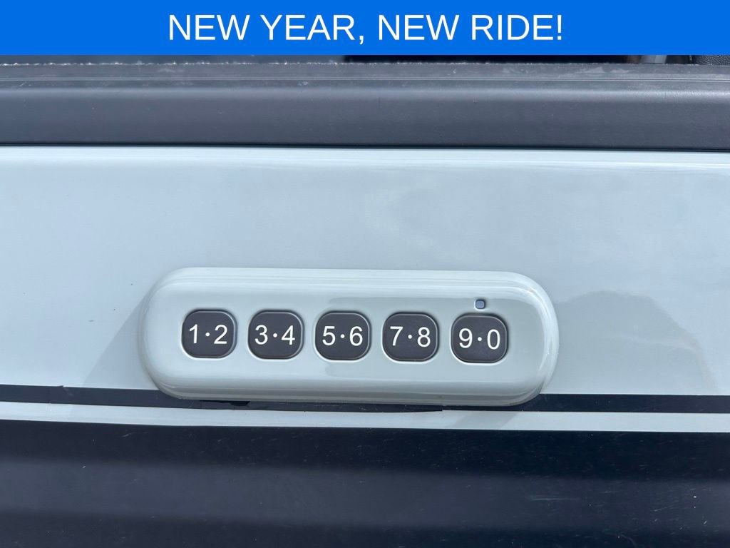 Used 2023 Ford Bronco Outer Banks image 11