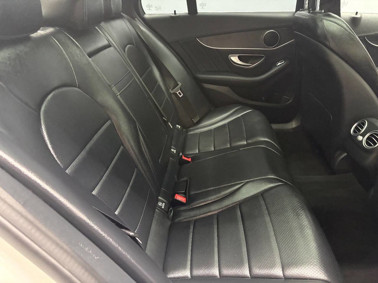 Used 2016 Mercedes-Benz C 300 Luxury image 48