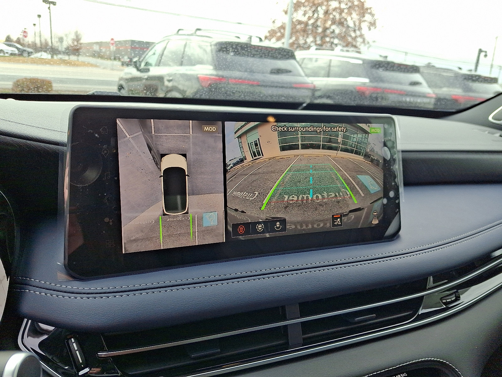 New 2026 INFINITI QX60 Sport w/ Dark Cargo Package image 15