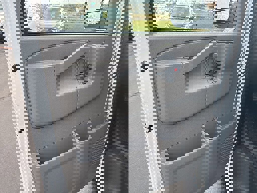 New 2025 GMC Savana 2500 Work Van w/ Enhanced Convenience Package image 35