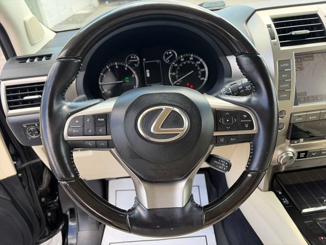 Used 2021 Lexus GX 460 Premium w/ Accessory Package AWD/4WD image 14