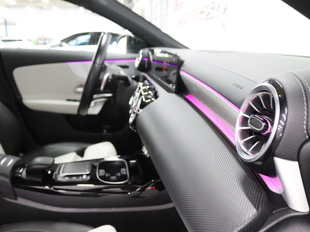 Used 2022 Mercedes-Benz CLA 35 AMG 4MATIC image 30