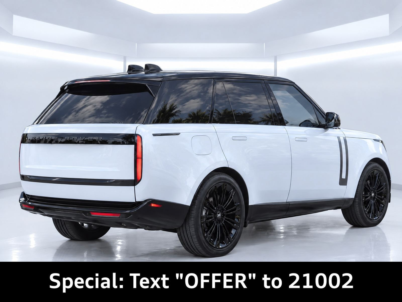 Used 2024 Land Rover Range Rover Long Wheelbase SE AWD/4WD image 8