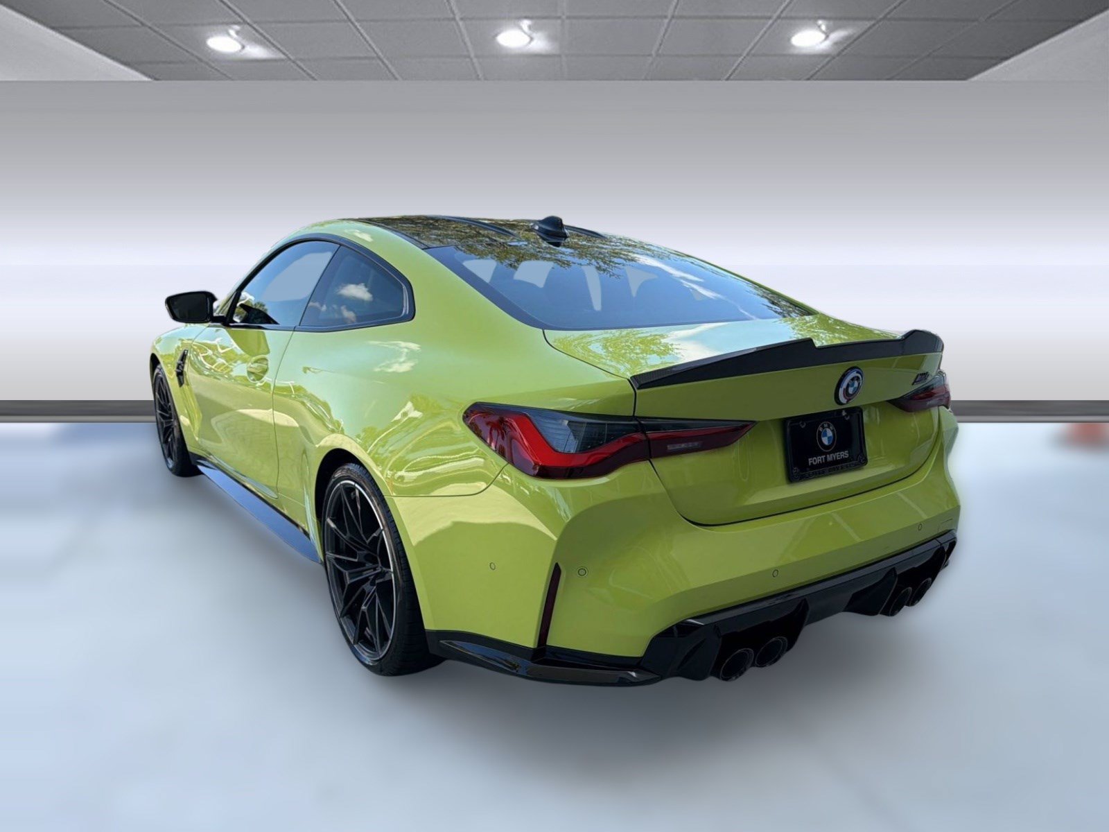 Used 2023 BMW M4 Competition w/ Executive Package RWD image 3