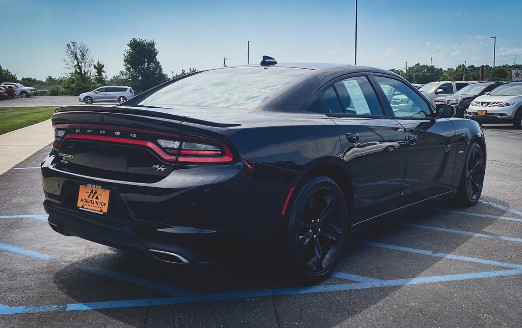 Used 2018 Dodge Charger R/T RWD image 24
