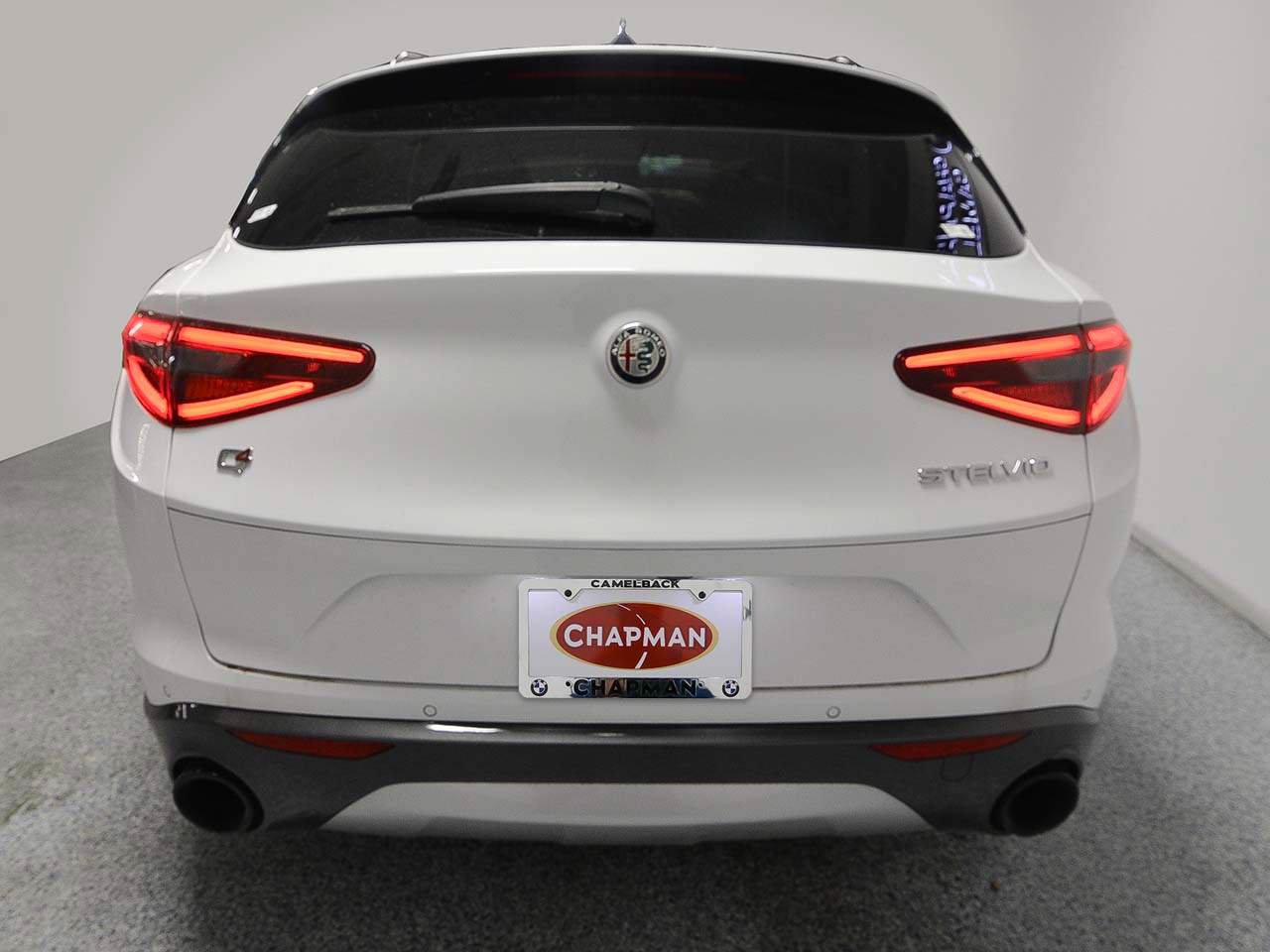 Used 2023 Alfa Romeo Stelvio Ti AWD/4WD image 4