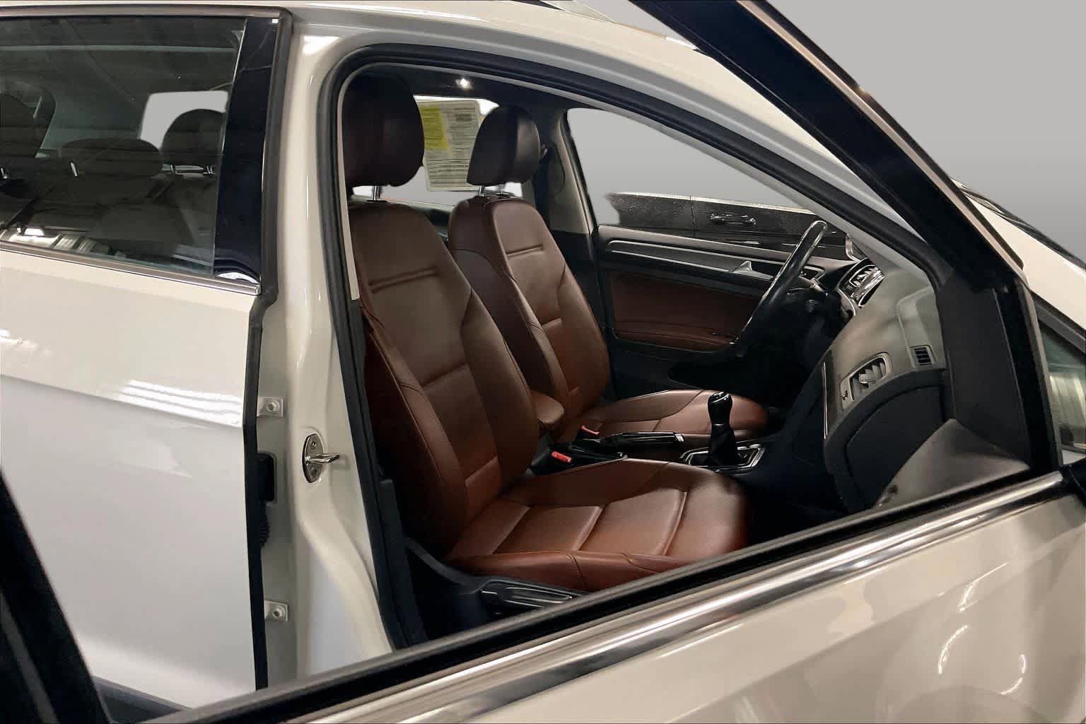 Used 2019 Volkswagen Golf Alltrack SE AWD/4WD image 9