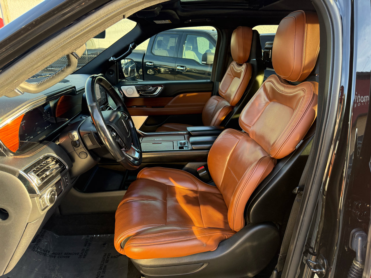 Used 2018 Lincoln Navigator Reserve w/ Technology Package image 17