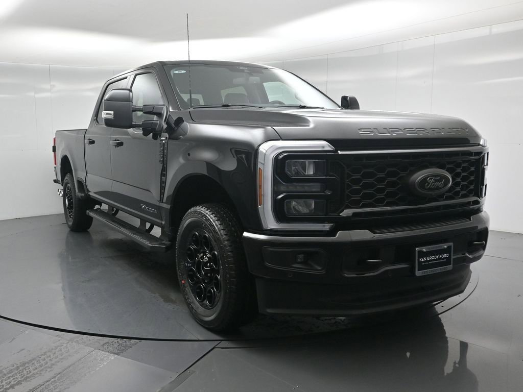 New 2026 Ford F250 Lariat w/ Black Appearance Package image 52
