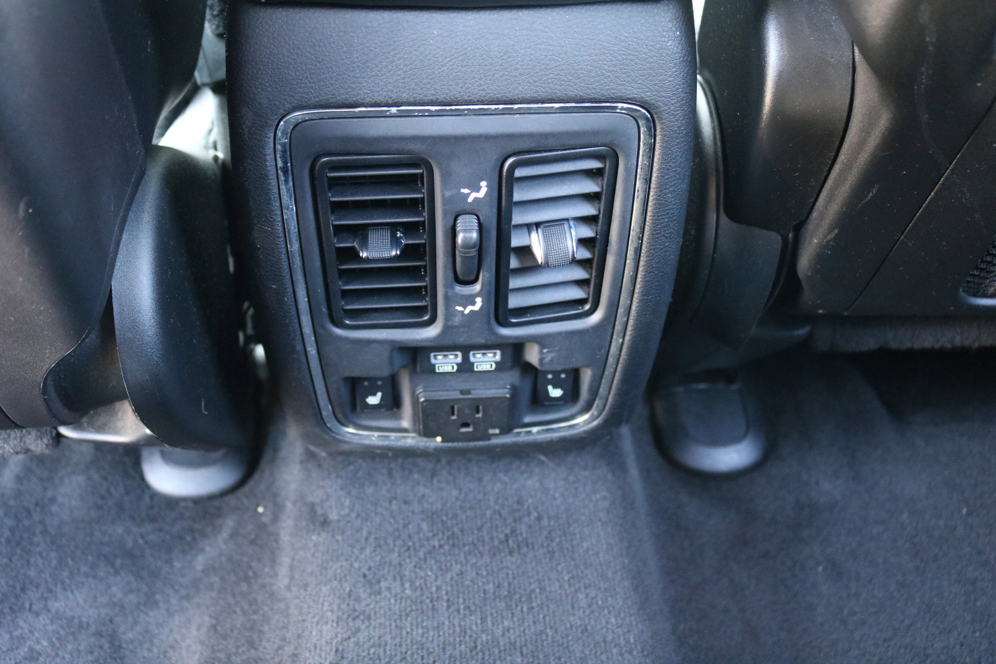 Used 2014 Jeep Grand Cherokee Limited image 39