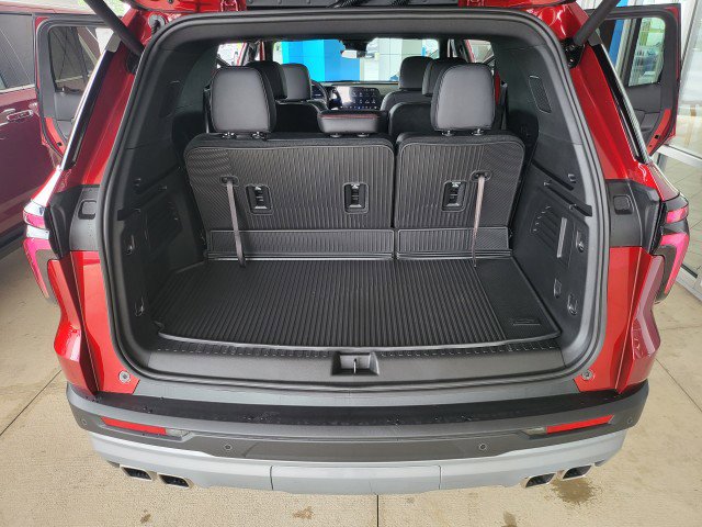 New 2026 Chevrolet Traverse Z71 w/ Driver Confidence Package image 8