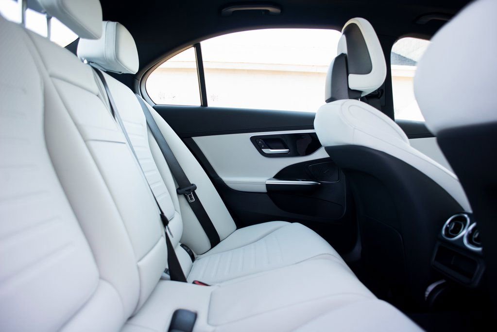 Used 2024 Mercedes-Benz C 300 4MATIC Sedan image 32