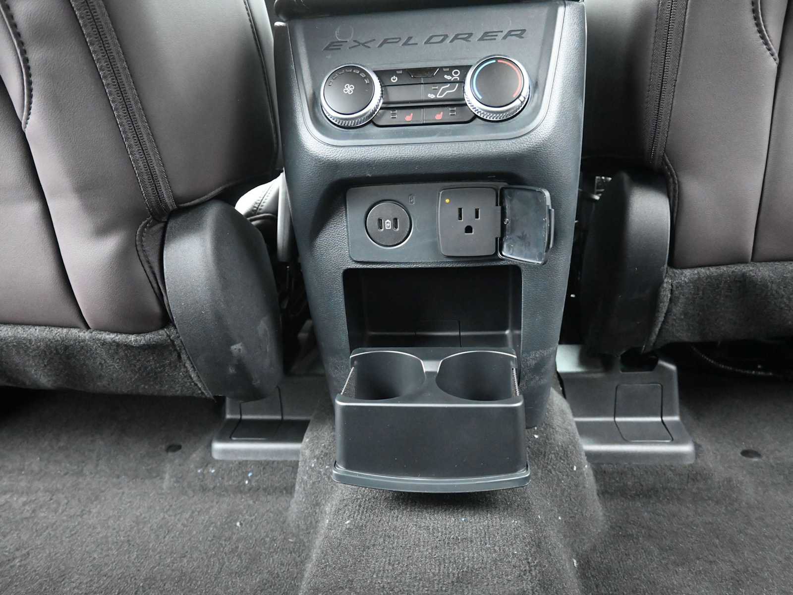 New 2026 Ford Explorer Platinum image 14