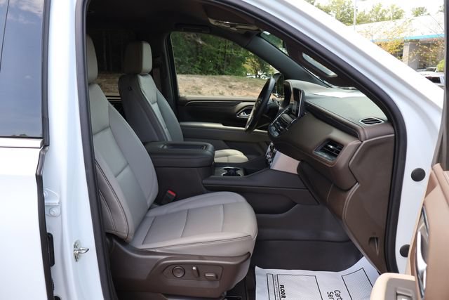 Used 2023 GMC Yukon SLT w/ SLT Luxury Package AWD/4WD image 27