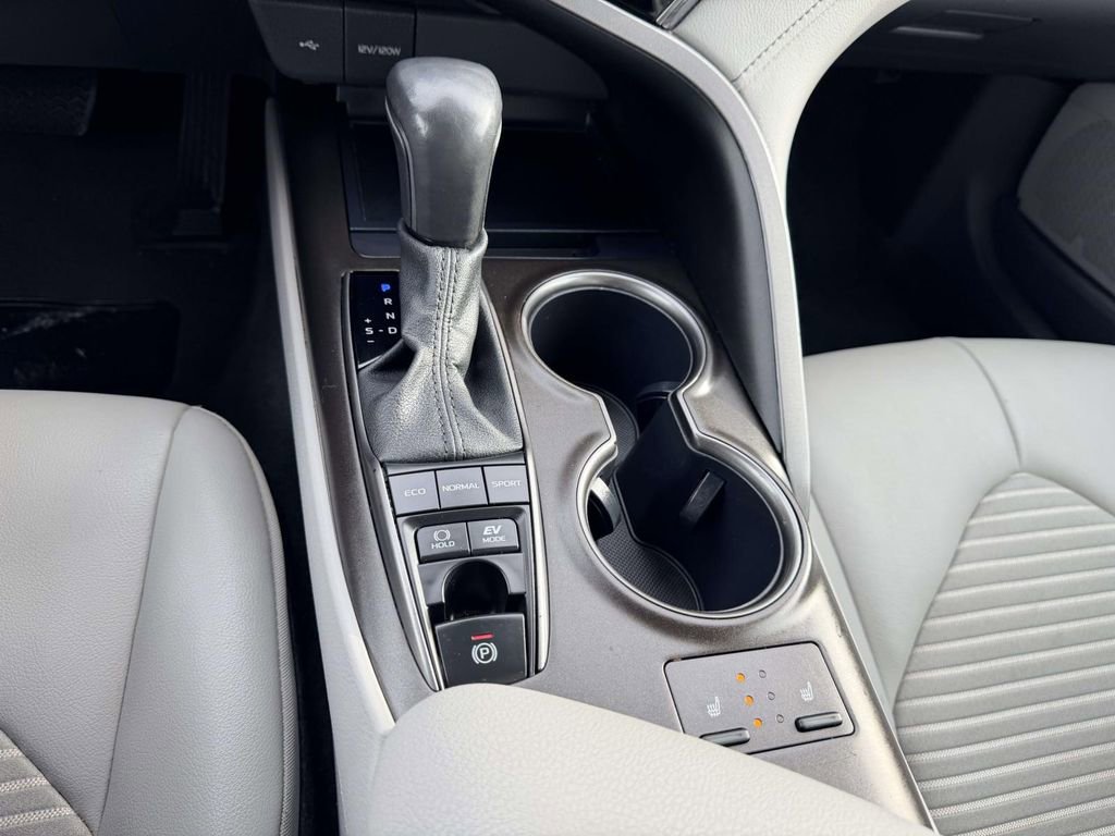 Certified 2024 Toyota Camry SE image 6