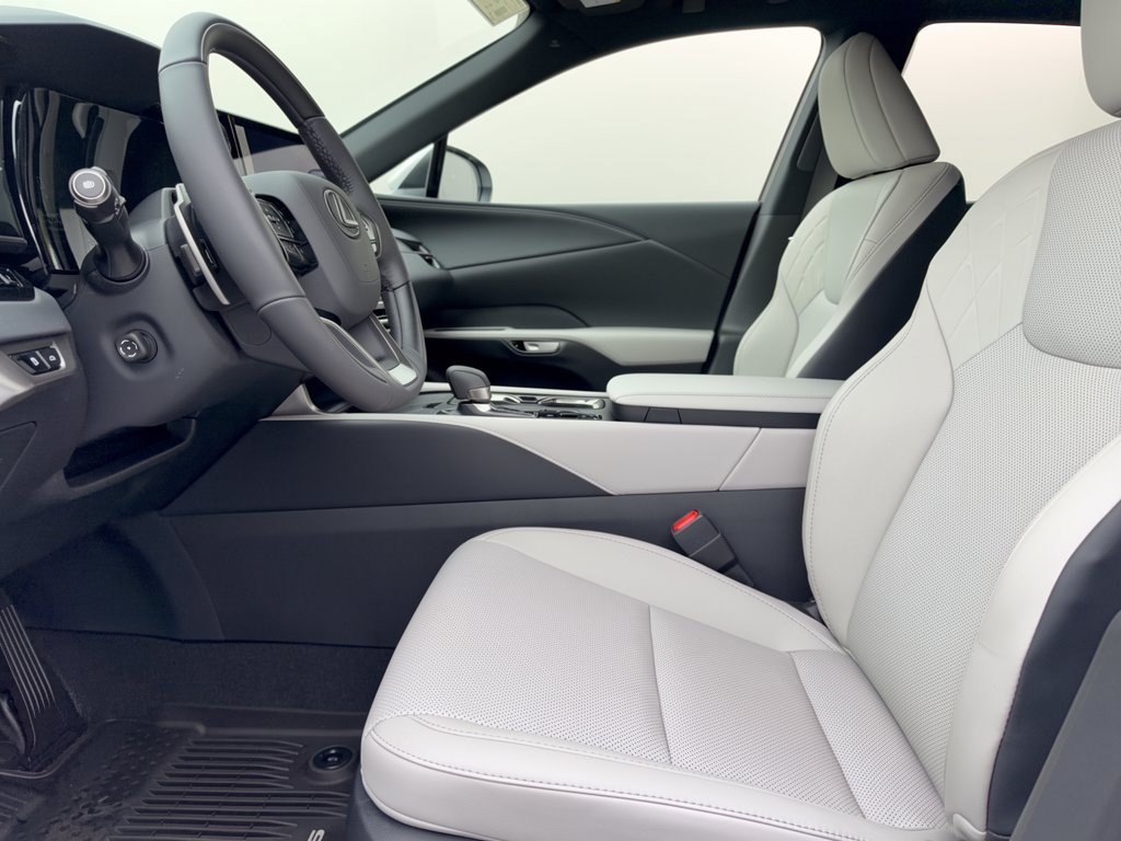 New 2026 Lexus RX 350h w/ Convenience Package AWD/4WD image 5