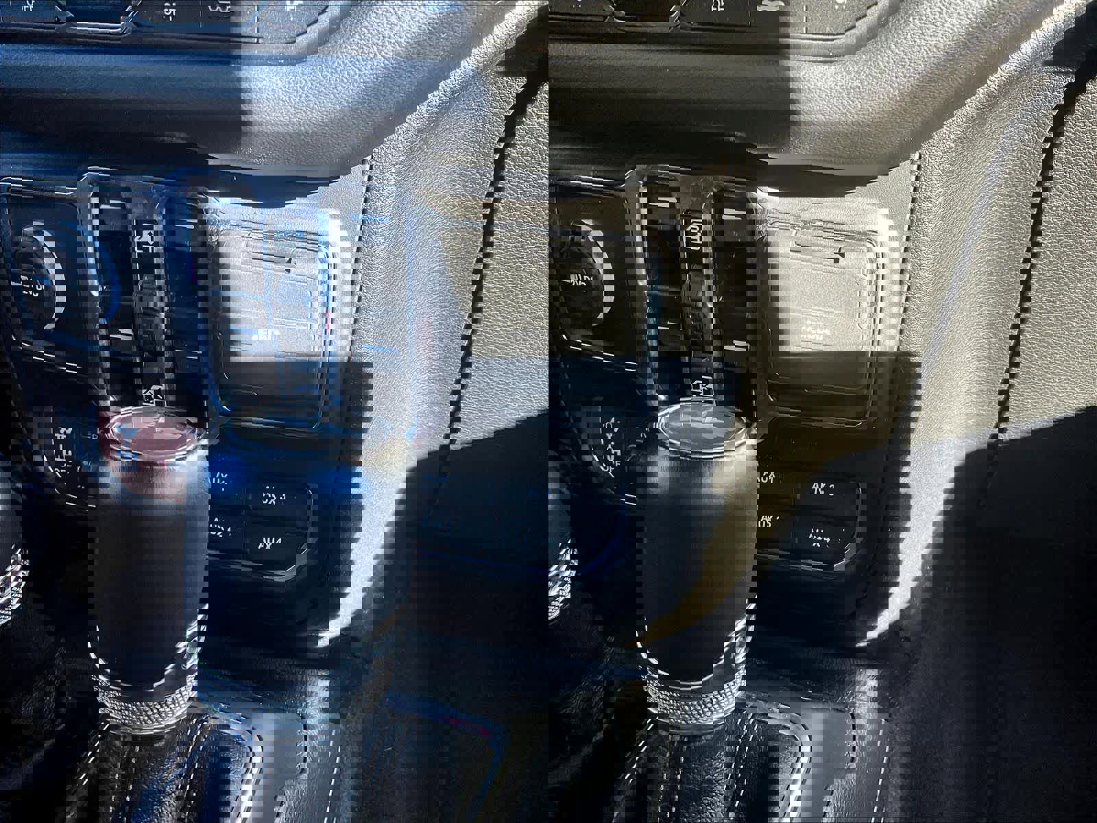 Used 2024 Jeep Wrangler Unlimited Rubicon 4xe image 26