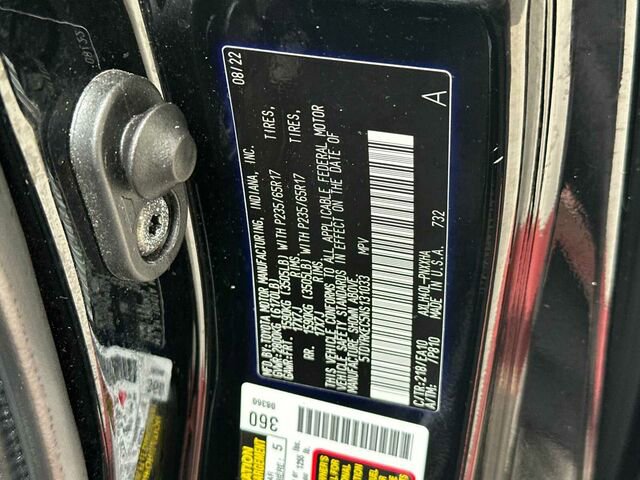 Used 2022 Toyota Sienna XLE image 35