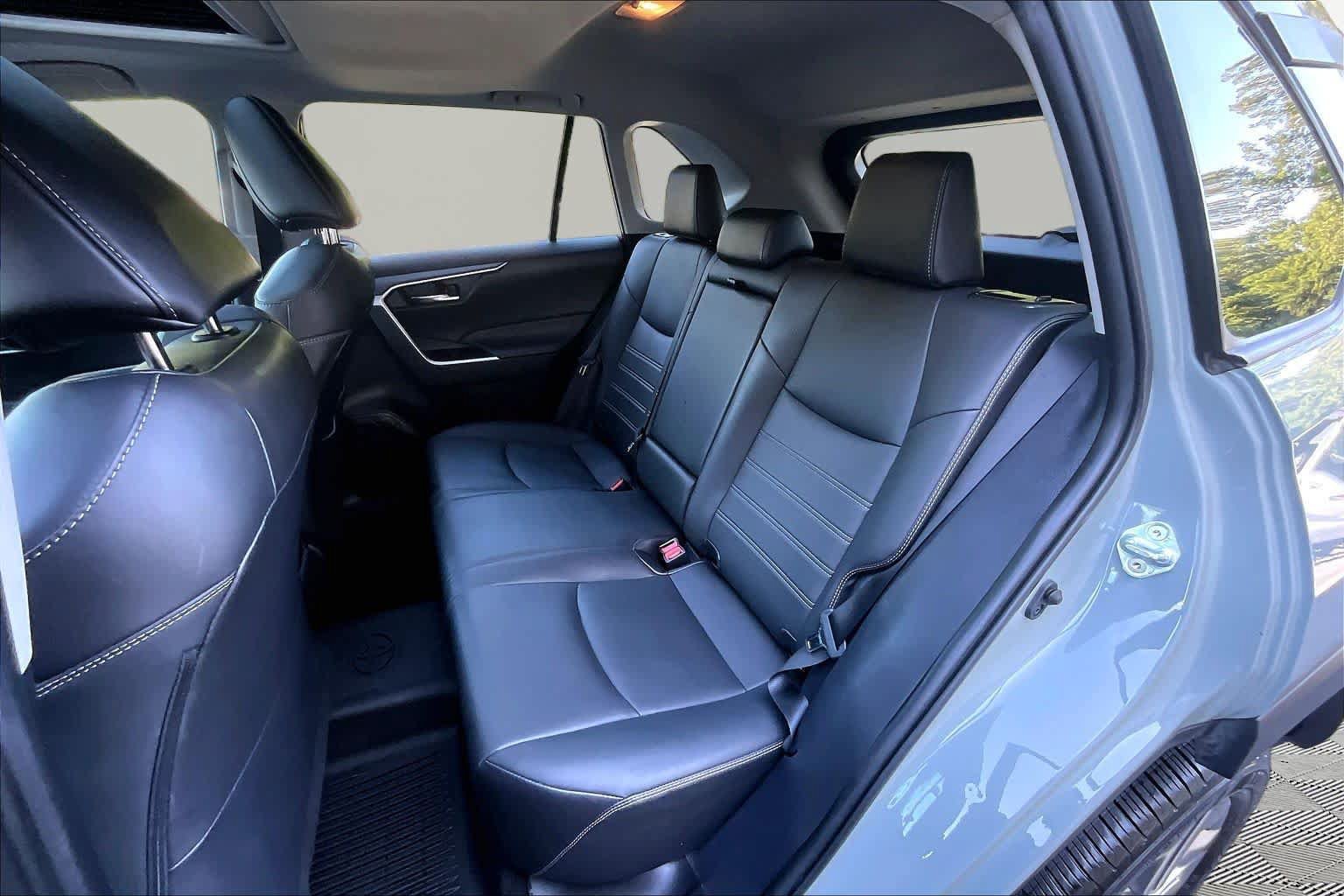 Used 2021 Toyota RAV4 XLE Premium FWD image 21