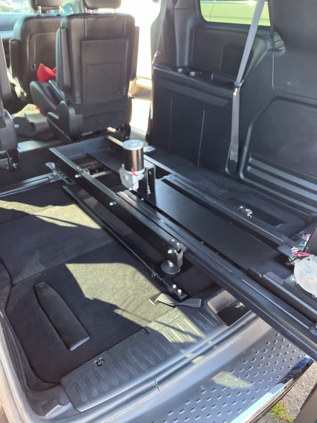 Used 2018 Dodge Grand Caravan GT FWD image 36