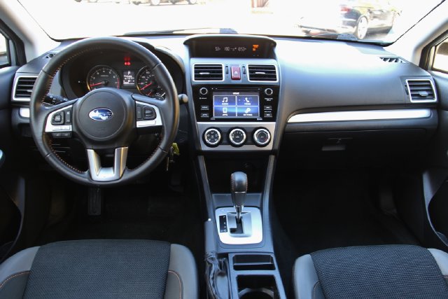 Used 2017 Subaru Crosstrek 2.0i Premium AWD/4WD image 31