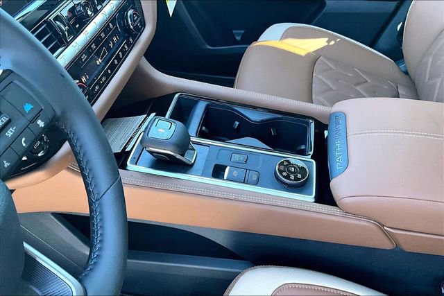 New 2026 Nissan Pathfinder Platinum image 9