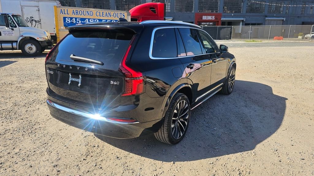 Certified 2025 Volvo XC90 B6 Plus image 5