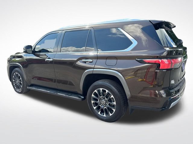 Used 2024 Toyota Sequoia Limited AWD/4WD image 3