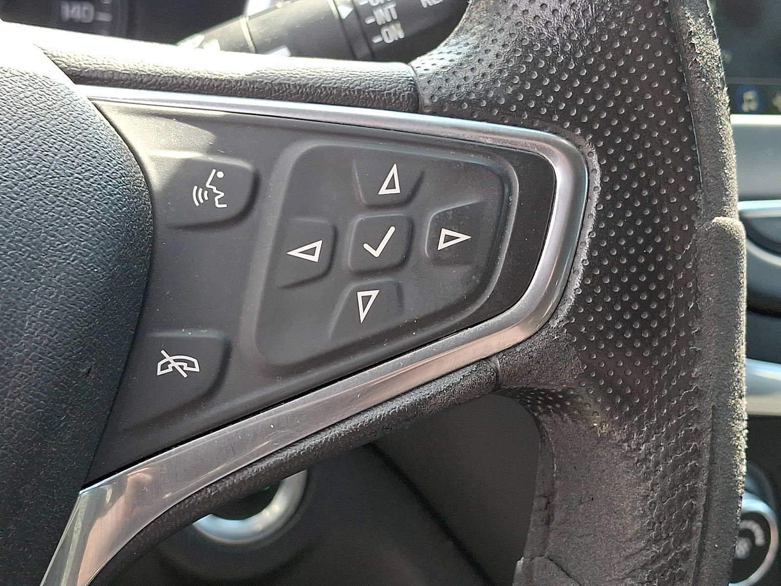 Used 2019 Chevrolet Equinox LT AWD/4WD image 21