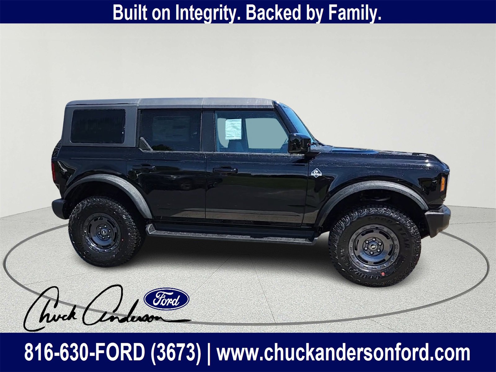 New 2025 Ford Bronco Outer Banks w/ Sasquatch Package video 2