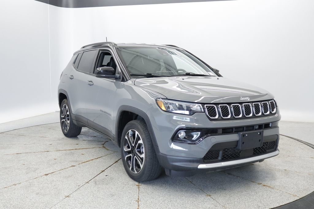 Used 2023 Jeep Compass Limited AWD/4WD image 9