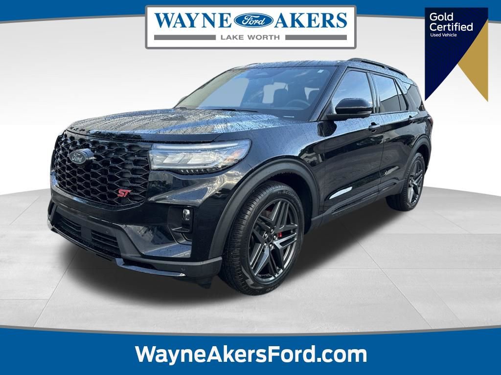 Used 2025 Ford Explorer ST image 1