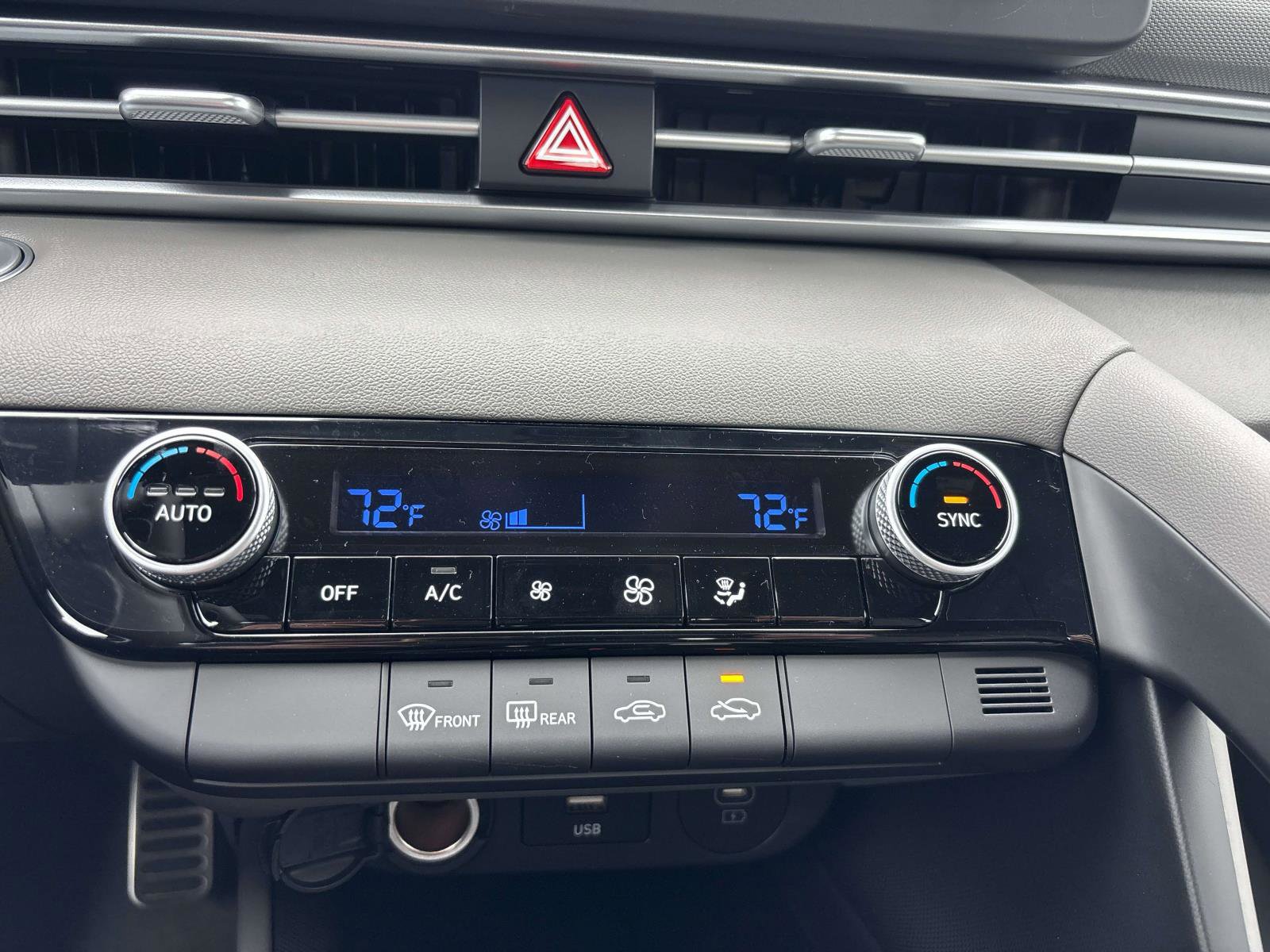 New 2025 Hyundai Elantra Sport w/ Cargo Package image 10