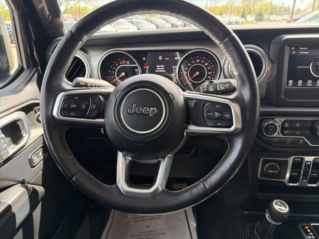 Used 2018 Jeep Wrangler Unlimited Sahara AWD/4WD image 25