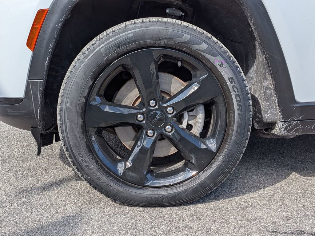 Certified 2023 Jeep Grand Cherokee L Limited w/ Black Appearance Package image 32