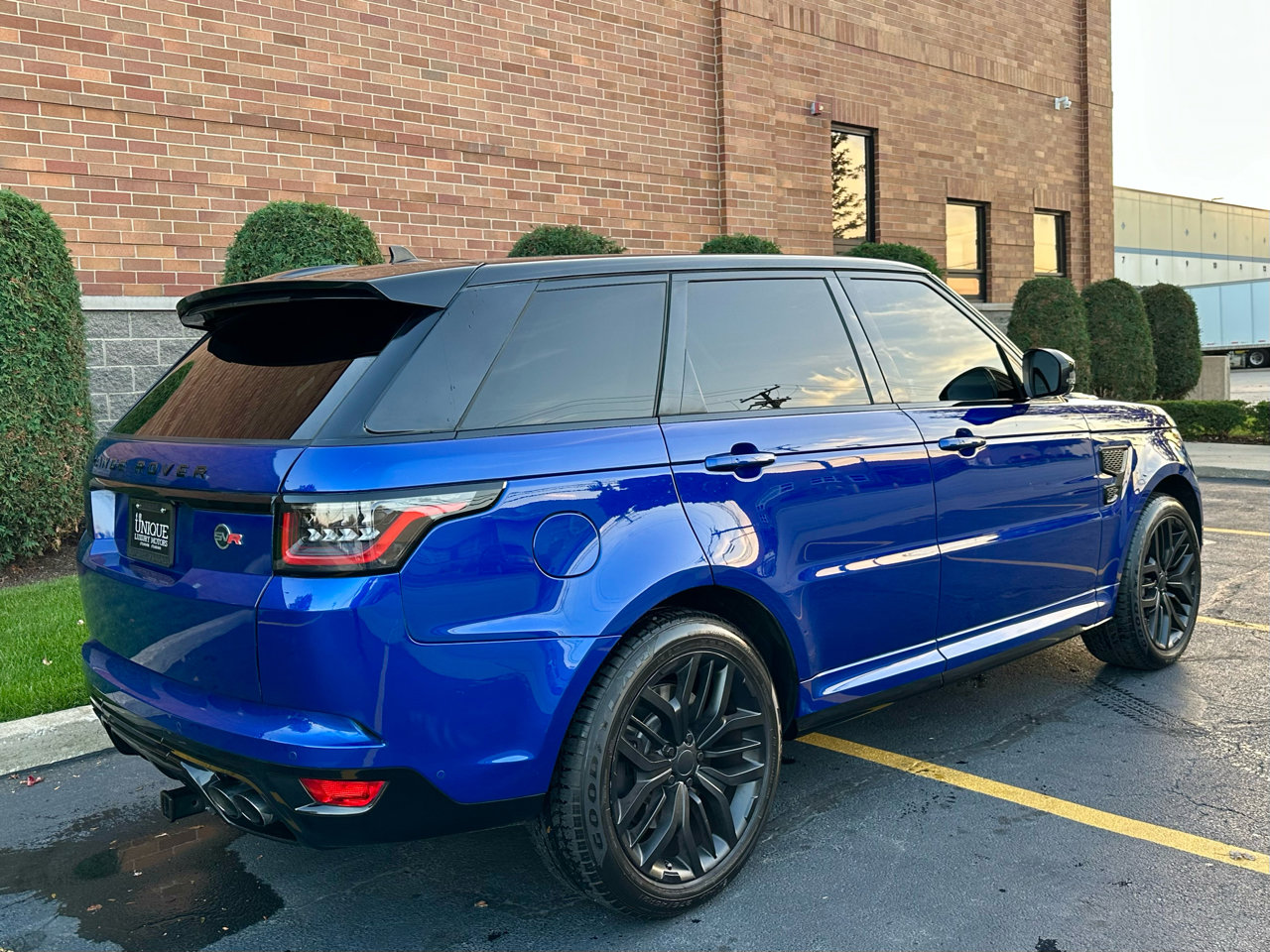 Used 2015 Land Rover Range Rover Sport SVR image 20