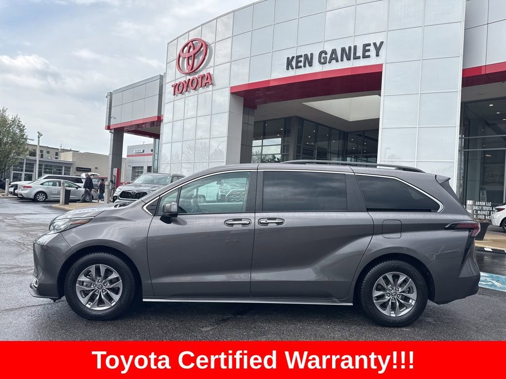 Certified 2023 Toyota Sienna XLE FWD image 3