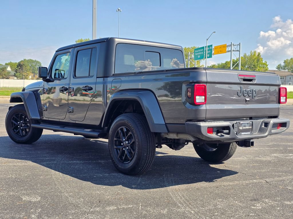 Used 2023 Jeep Gladiator Sport AWD/4WD image 12