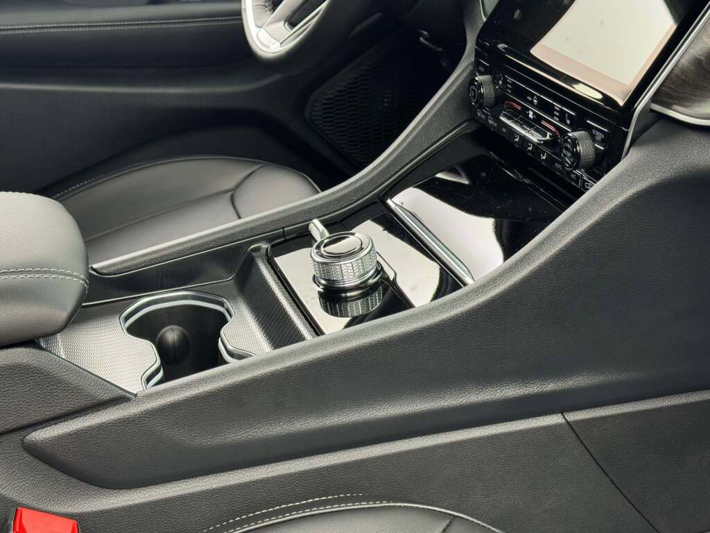 New 2025 Jeep Grand Cherokee L Limited image 21