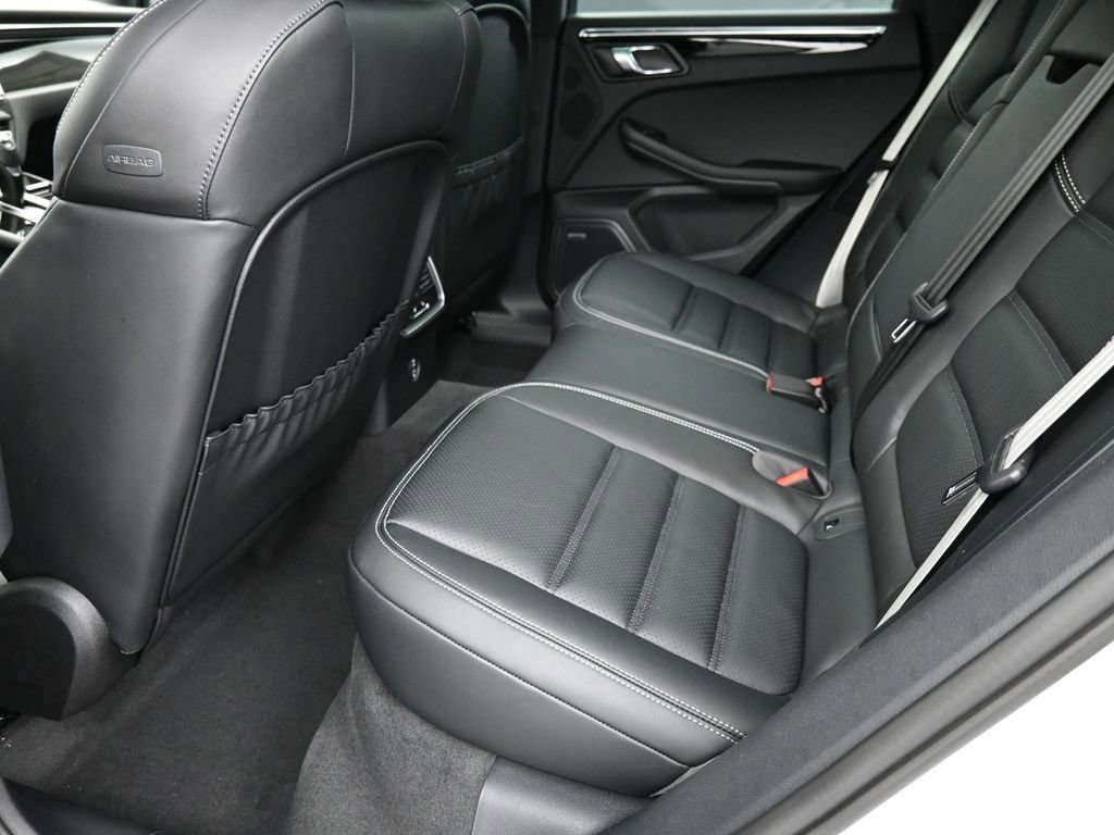 Certified 2026 Porsche Macan S image 22