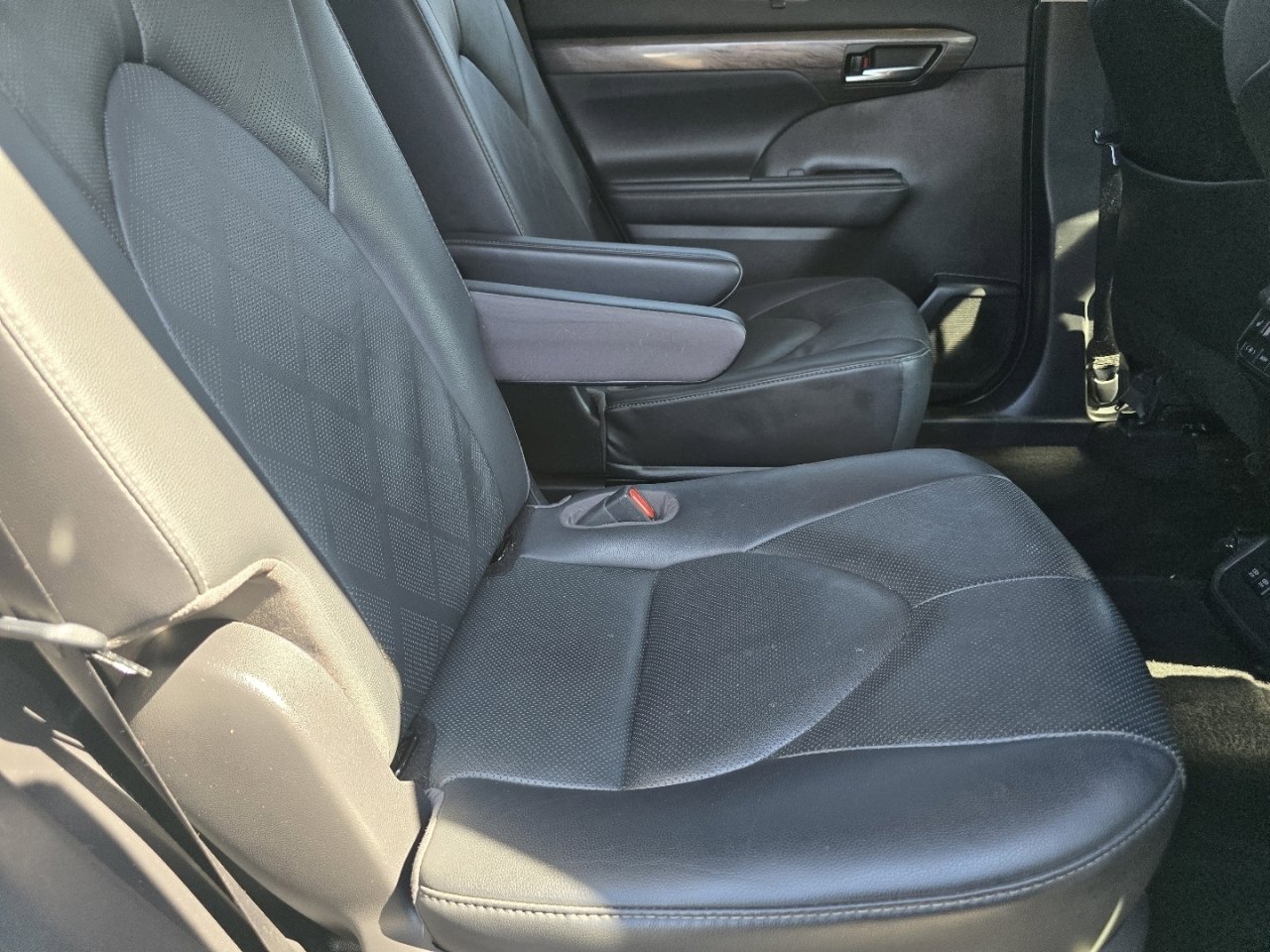 Used 2021 Toyota Highlander Platinum image 23