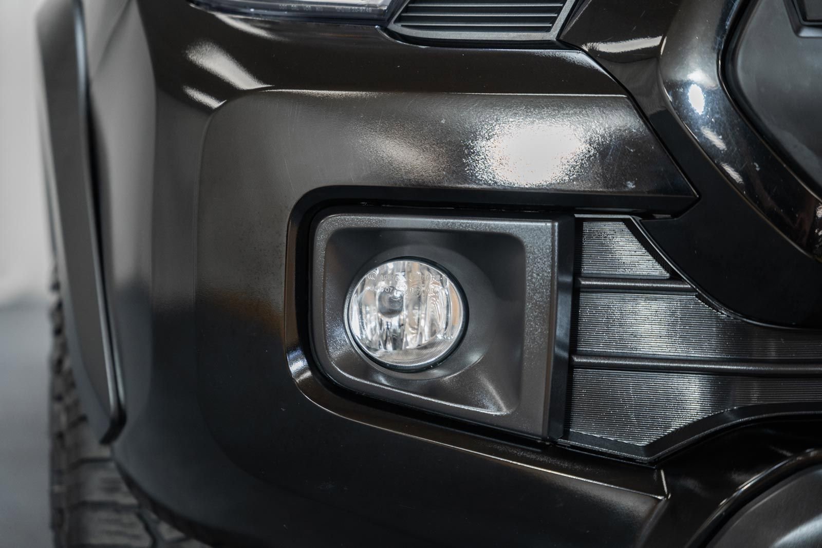 Used 2017 Toyota Tacoma TRD Off-Road w/ Tow Package (A/T) image 17