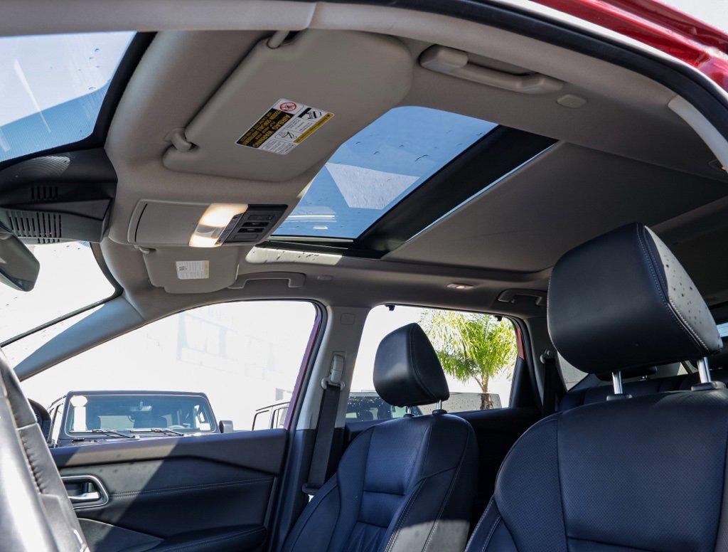 Used 2023 Nissan Rogue Platinum w/ Platinum Premium Package image 19